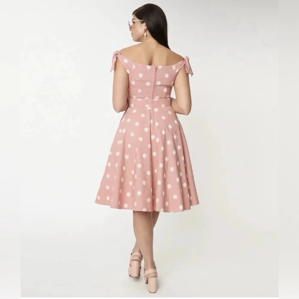 Unique Vintage 50s Prairie Daisy Swing Dress in Powder Pink, Size Large, NWT! - Picture 8 of 16